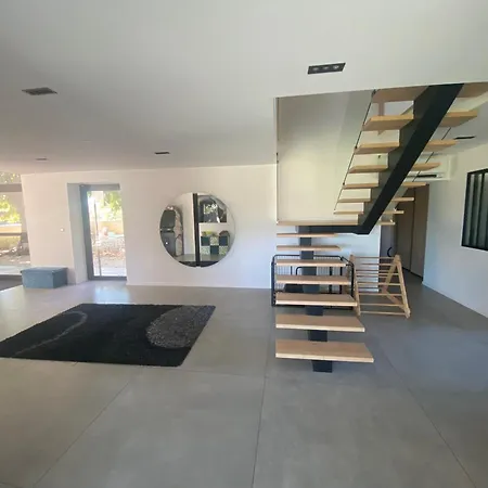 La Ferme, Propriete D'exception 퓌지롱
